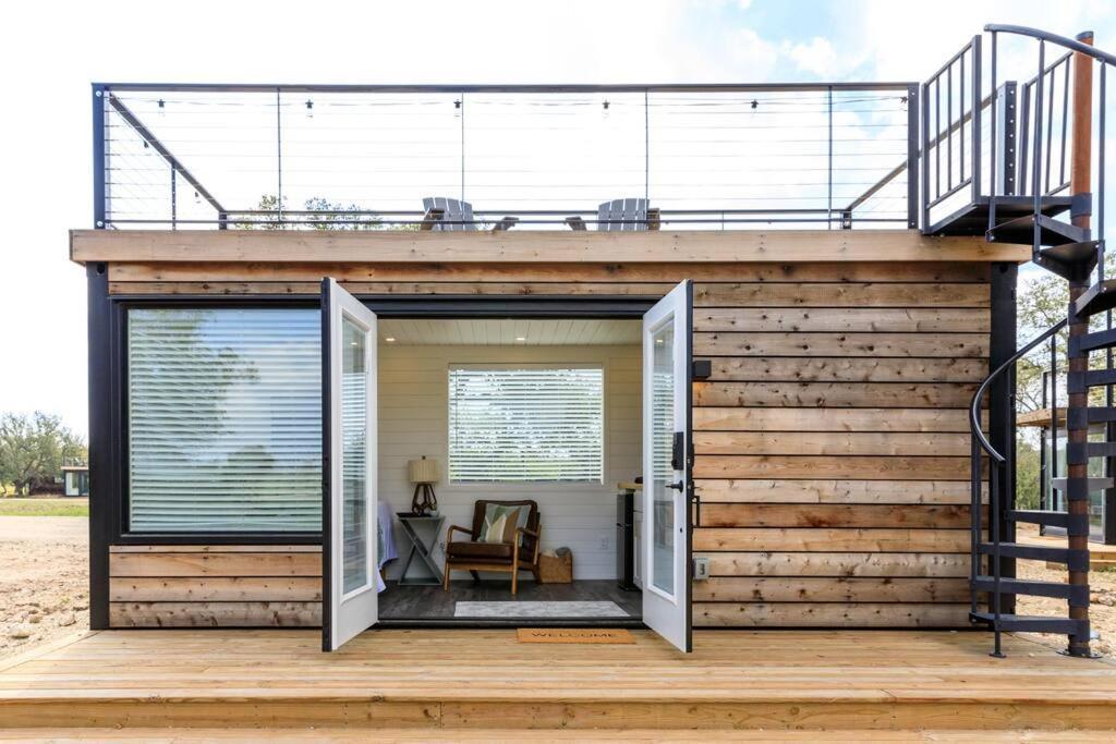 New The Sunset Luxury Container Home Fredericksburg Exterior photo