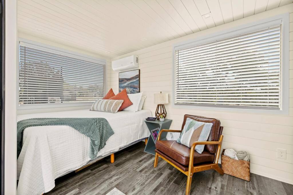 New The Sunset Luxury Container Home Fredericksburg Exterior photo